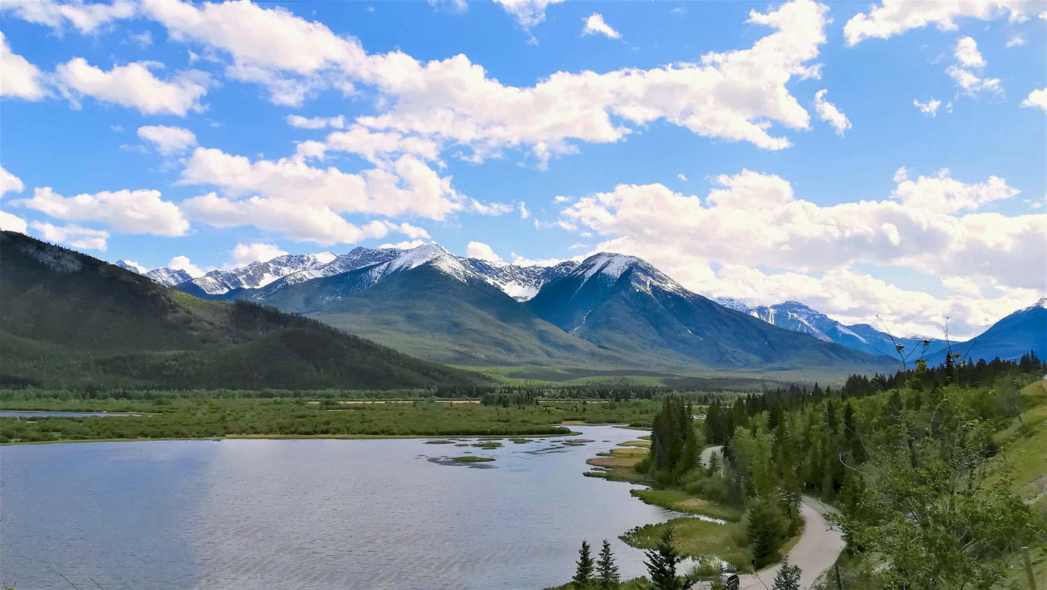 Reservas Parks Canada 2026 en las Rocosas: fechas clave por parque (campings, backcountry y shuttles)