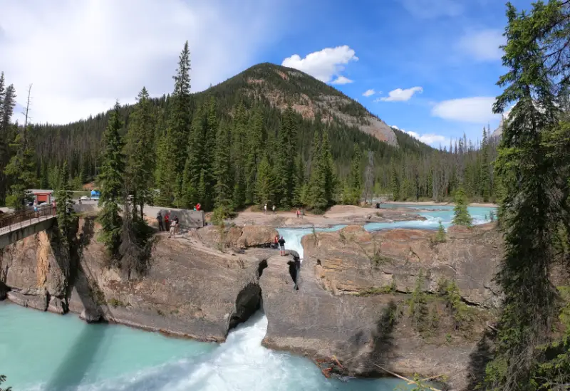 Natural Bridge (Yoho): qué es, cómo llegar y qué ver